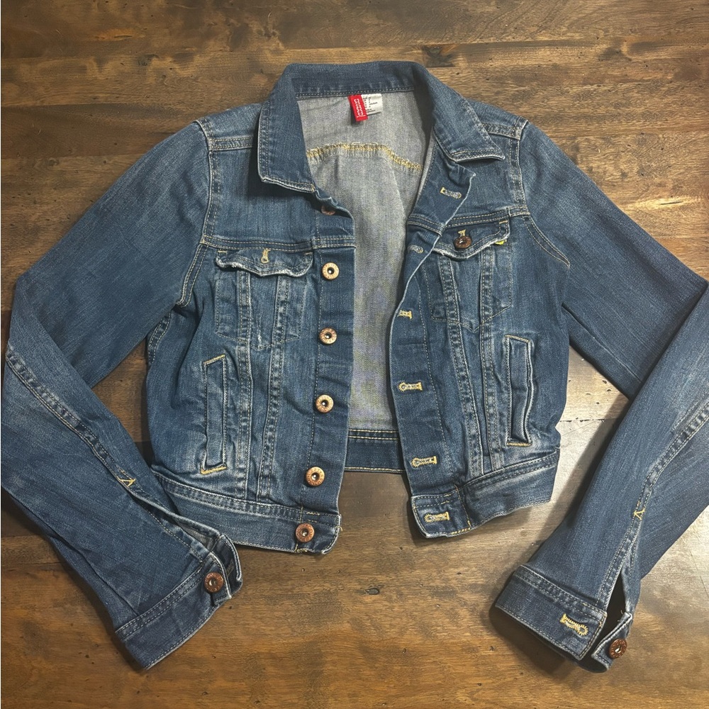 Cropped jean jacket from H&M